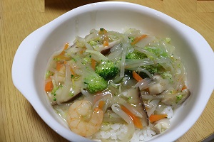 写真：残り野菜のあんかけ丼