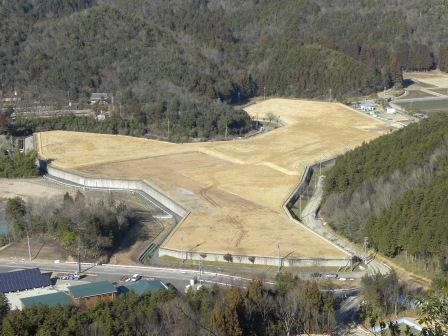 写真：北野阿原一般廃棄物最終処分場　埋立地の全景