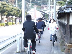 写真：整備前の岐阜駅高富線1