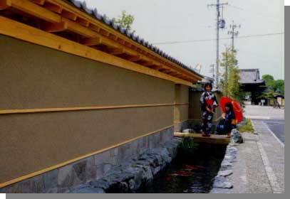 写真：西野町コミュニティ水路