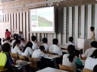 写真：おさらいクイズの様子2