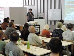 写真：楠田氏講演