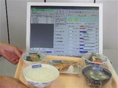 写真：食事の診断の様子