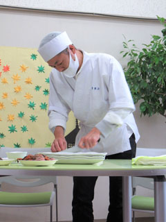 写真:厚見中 食育講話