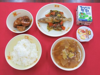 写真：長森中　給食