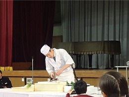 写真：藍川北中学校　食育講話、実践1