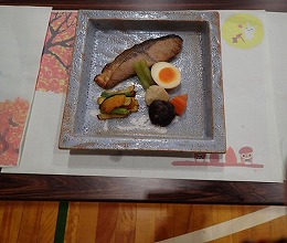 写真：長森南中学校　食育講話、実践1