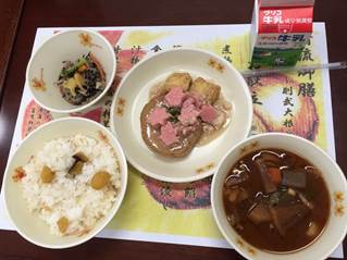 写真：岐阜清流中学校　給食