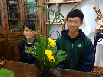 写真：生け花体験