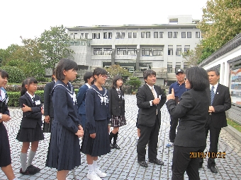 写真：学校案内