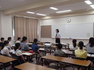 写真：中国語を学ぶ