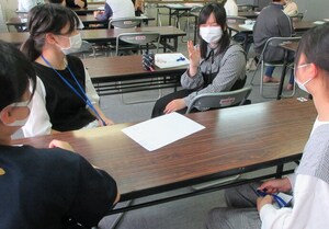 写真:定例会の様子3