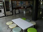 写真:1階休憩コーナー