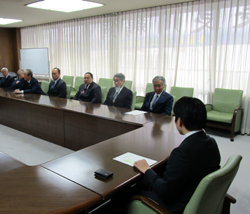 写真：鵜匠らと市長