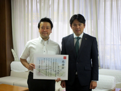 写真：雷句誠氏と市長