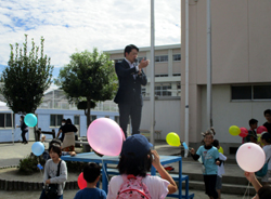 写真：あいさつする市長3（10月20日）