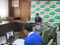 写真：オンライン出演の様子