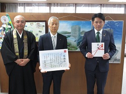 写真： 木村靜之氏らと市長