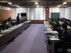 写真：懇談会（2月22日）