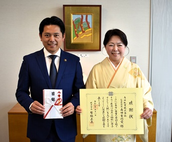 企業版ふるさと納税贈呈式(角田紙業様)