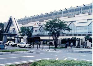 写真：JR岐阜駅南口駅前広場（南口広場）