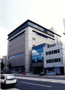 写真：十六銀行電算センター・岐阜中央支店