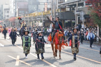 写真：信長公騎馬武者行列