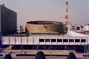 写真：岐阜市民会館　外観