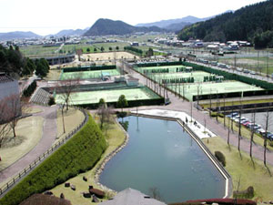 写真：岐阜ファミリーパークテニスコート外観