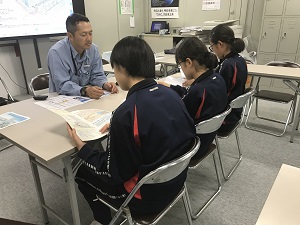 写真：座学所長体験