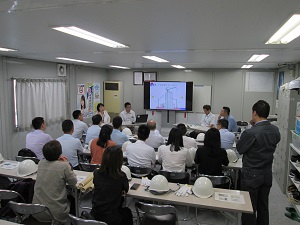 写真：説明会（6月24日）