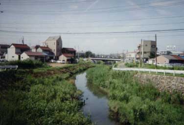 写真：川の工事の様子1