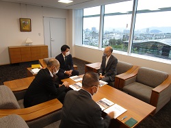 国土交通省木曽川上流河川事務所長 髙橋裕輔氏と面談