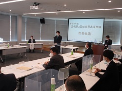令和3年度第2回岐阜県市長会議に出席し、あいさつ