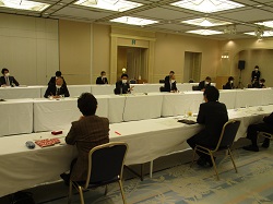 岐阜市選出県議会議員との懇談会（グランヴェール岐山）