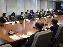 第34回岐阜県新型コロナウイルス感染症対策協議会及び第46回岐阜県新型コロナウイルス感染症対策本部本部員会議に出席（岐阜県庁）