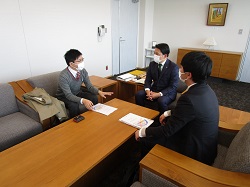 一般社団法人飛騨高山大学設立基金代表理事 井上博成氏ほかと面談