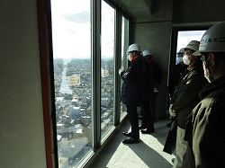 高島屋南地区第一種市街地再開発事業「柳ケ瀬グラッスル35」建設現場を視察