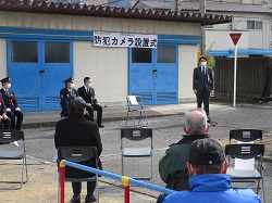 早田自治会連合会創立60周年記念事業防犯カメラ設置式に出席し、あいさつ