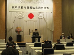 令和4年度岐阜県都市計画協会役員会及び通常総会に出席し、あいさつ及び議長