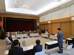 岐阜羽島衛生施設組合公害防止対策協議会解散式に出席し、あいさつ及び感謝状を贈呈