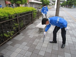 岐阜市職員による美化運動に参加