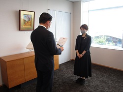 株式会社Deai及び株式会社イシューからの除菌マット等の寄附採納に対し、お礼状を贈呈