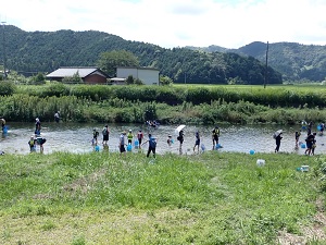 川遊び