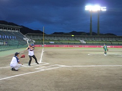 ジャパンダイヤモンド ソフトボール リーグ第12節岐阜ラウンドにおけるファーストピッチセレモニーに参加。その後、大垣ミナモ 対 戸田中央を観戦（長良川球場）