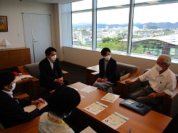 「世界首長誓約/日本」事務局長 杉山範子氏と面談