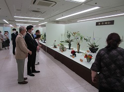 岐阜県華道連盟いけ花展を鑑賞