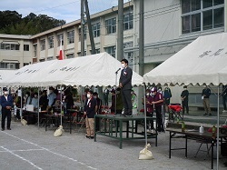 第55回芥見市民運動会に出席し、あいさつ（芥見小学校）