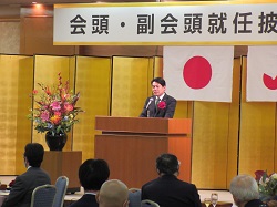 岐阜商工会議所会頭・副会頭就任披露議員懇親会に出席し、あいさつ