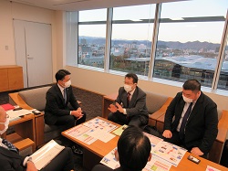 内閣府地方創生推進事務局 参事官 清水充氏と面談